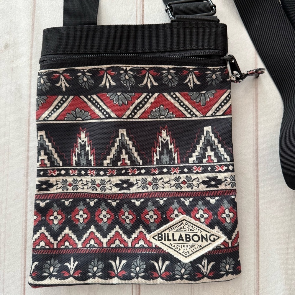 Billabong Aztec Print Multicolor Shoulder Crossbody Bag Purse Boho Casual Travel - Picture 5 of 15